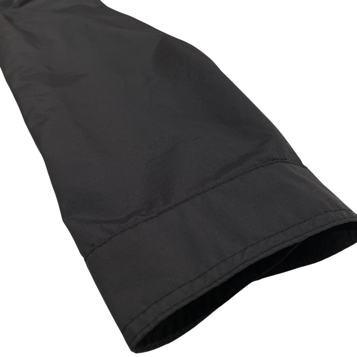Calvin Klein Jeans ナイロンジャケットJ325507 古着・中古-4枚目のアイテム画像