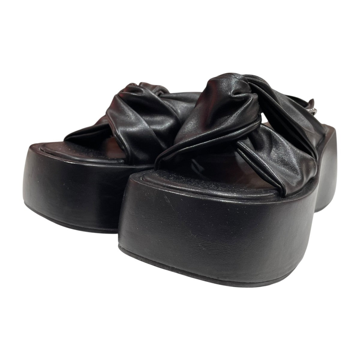 PADDED CROSS SANDALストラップサンダル