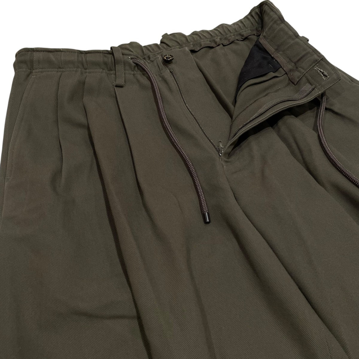 STUDIOUS別注 RIPLE PLEATED EASY TROUSERSタックパンツA25F34PT01C