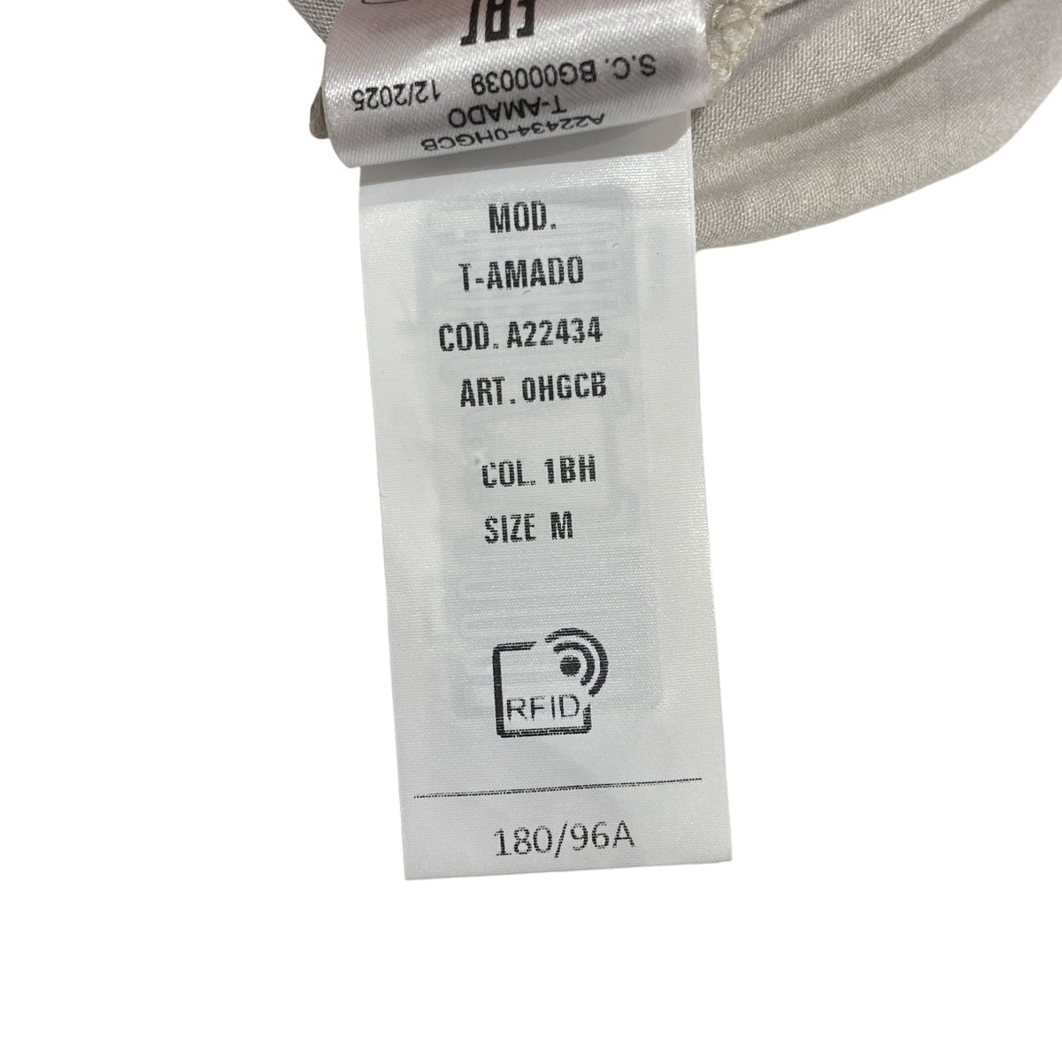 Ultra-long T-shirt with layered sleevesロング長袖カットソーA22434