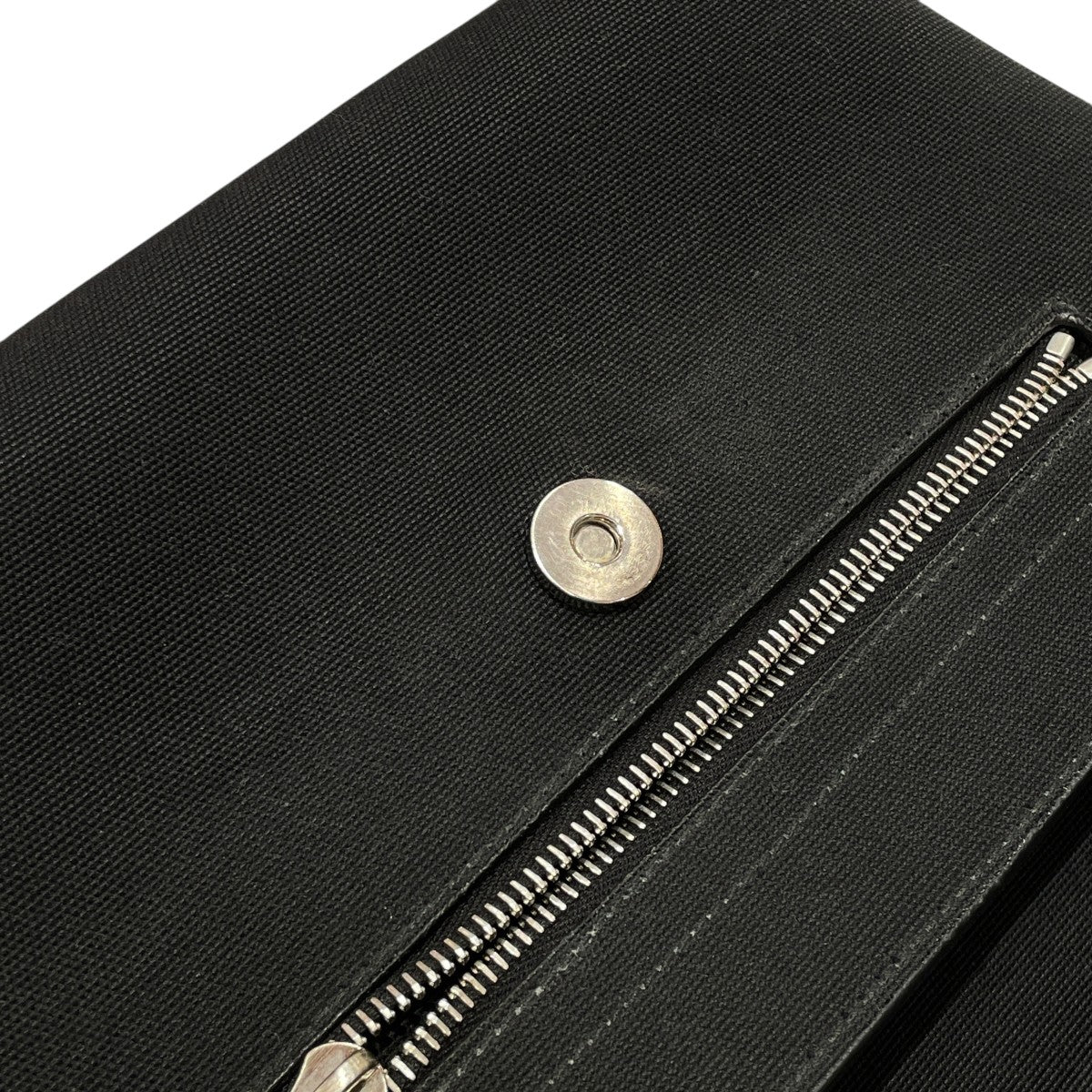 UTILITY CROSSBODY MDショルダーバッグ