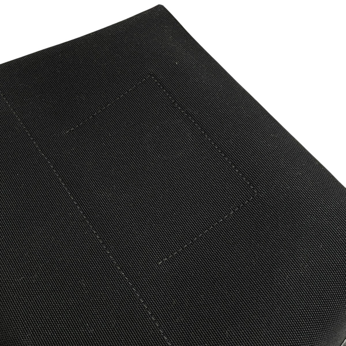 UTILITY CROSSBODY MDショルダーバッグ