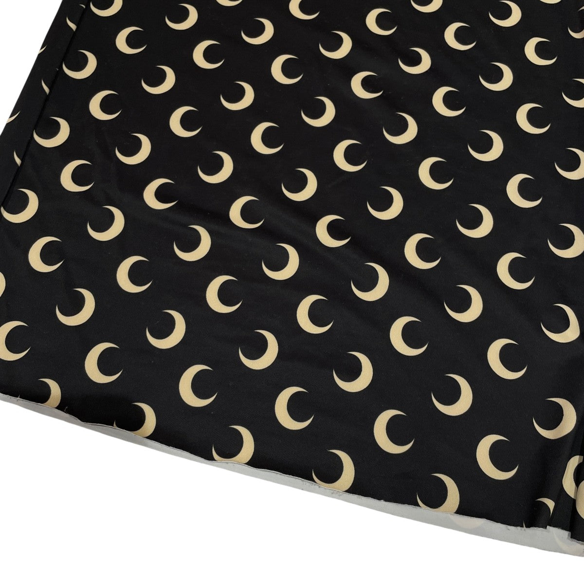 Crescent Moon Top長袖カットソー