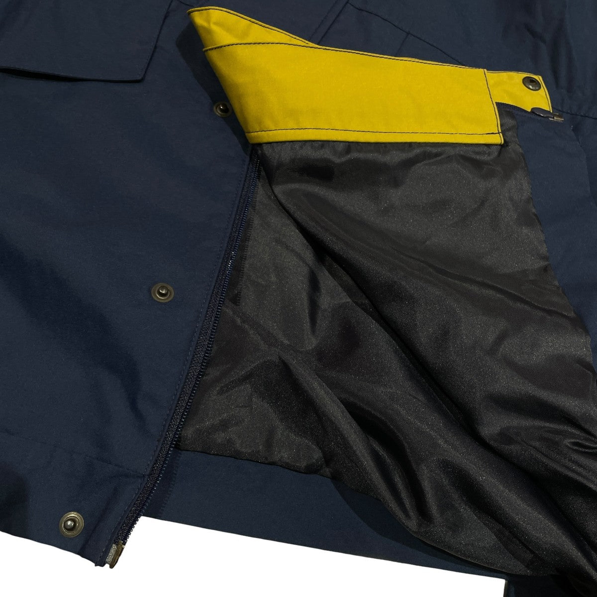 BURBERRY ナイロンジャケット 古着・中古-4枚目のアイテム画像