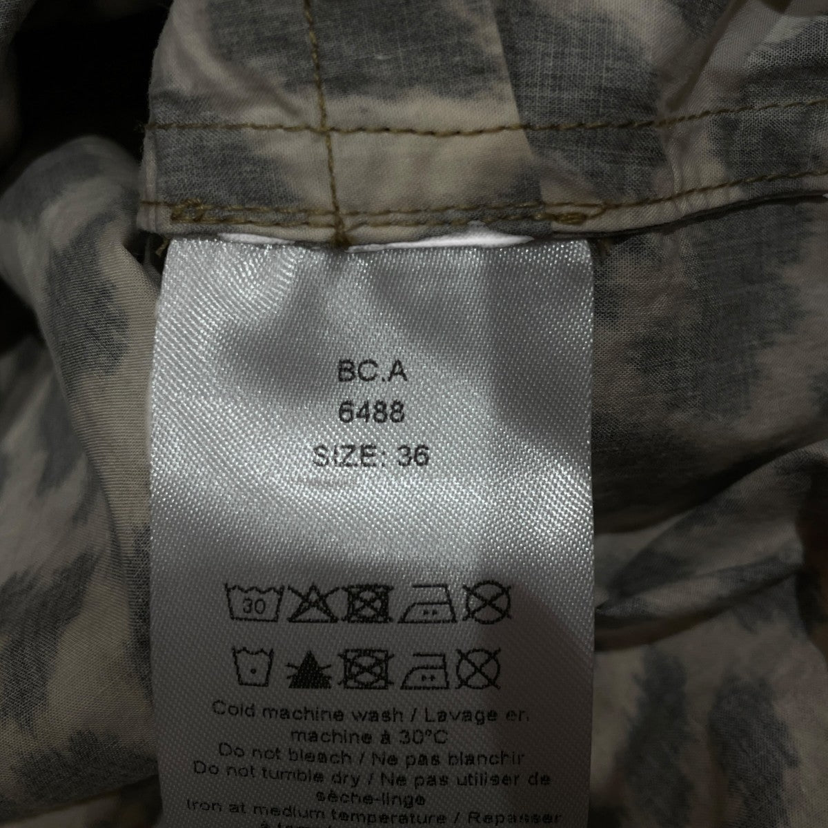 半袖ブラウス