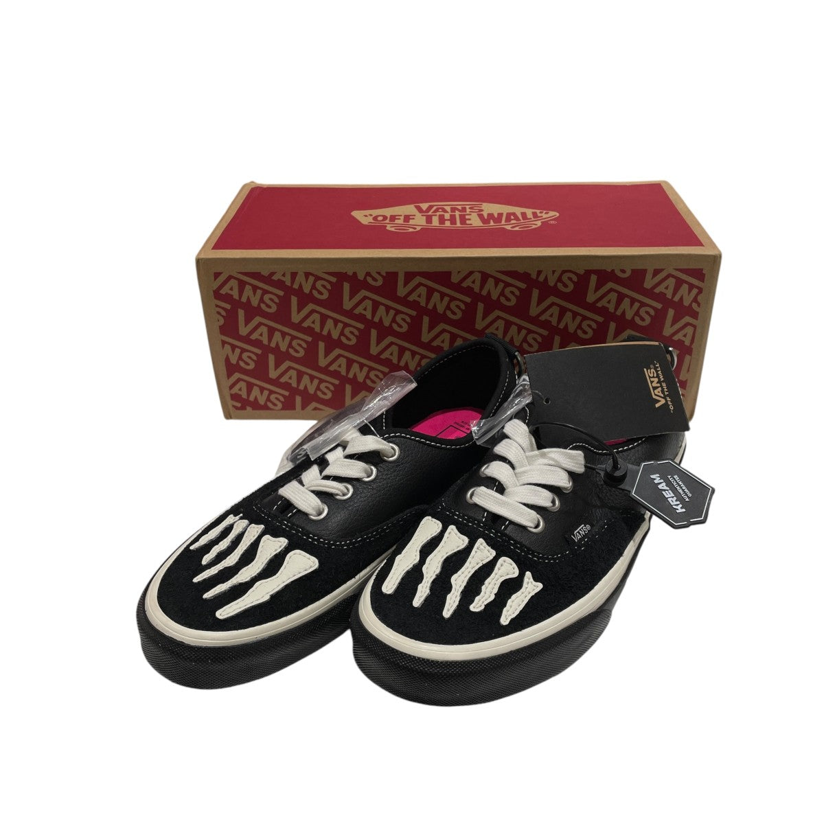 AUTHENTIC BLACK MARSローカットスニーカーVN000BW5BW5BPR