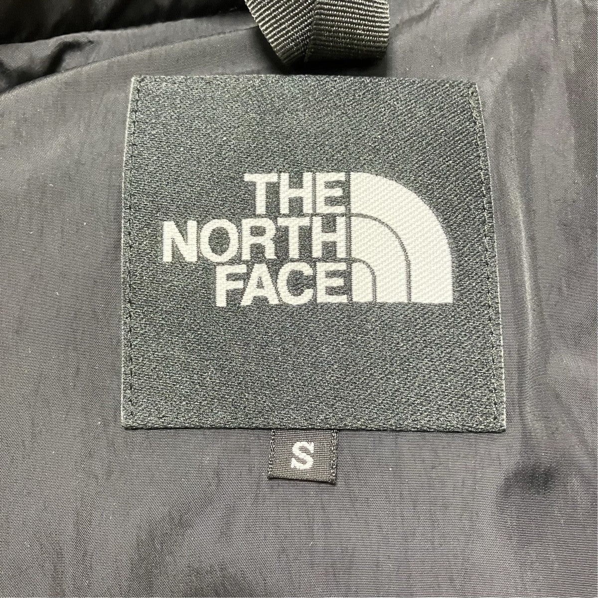 Nuptse VestダウンベストND92338