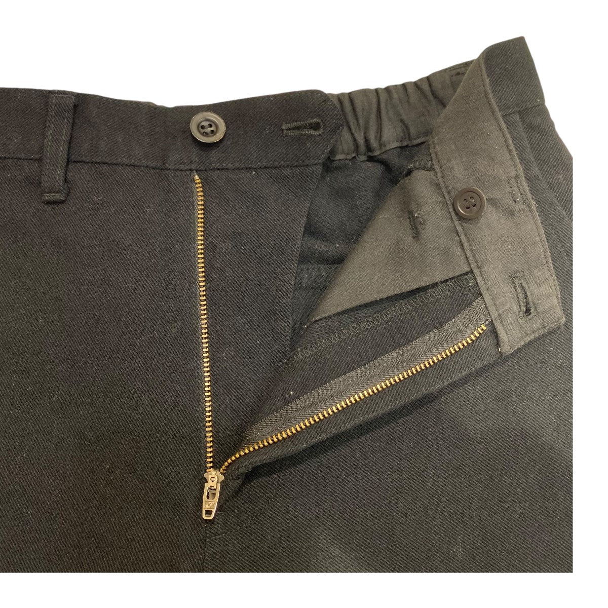 イッセイミヤケISSEY MIYAKE ナイロンストレッチパンツ 黒L | DC