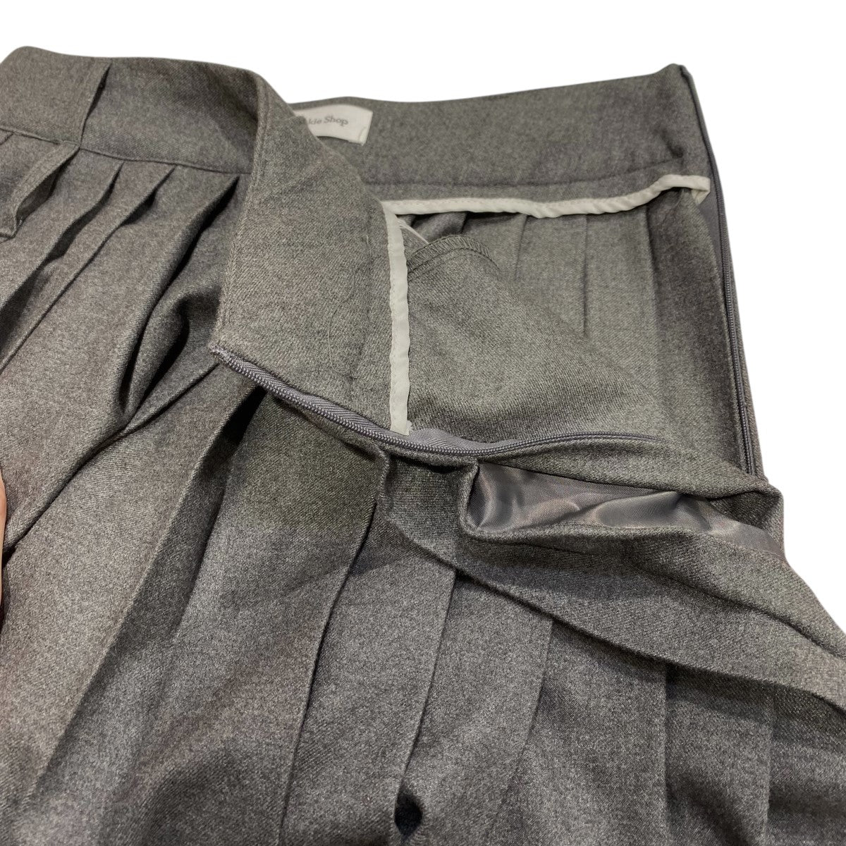 プリーツスカート