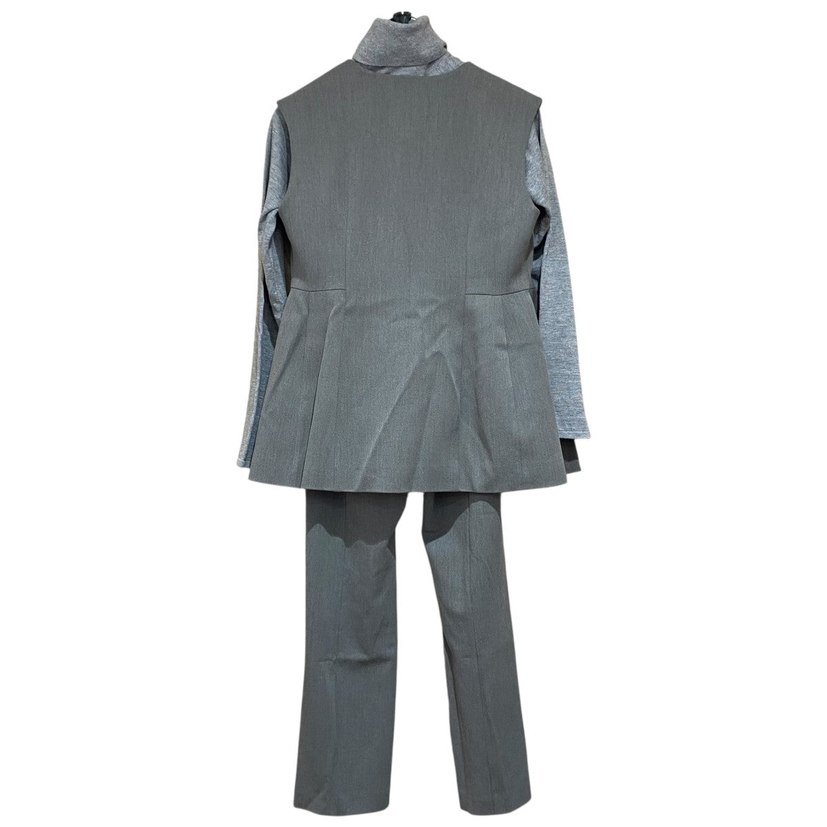 Mila Owen ペプラムベストタートルパンツ2点セット※ベストとパンツのみ Mila Owen（ミラオーウェン）の「【WEB限定サイズあり】ペプラム