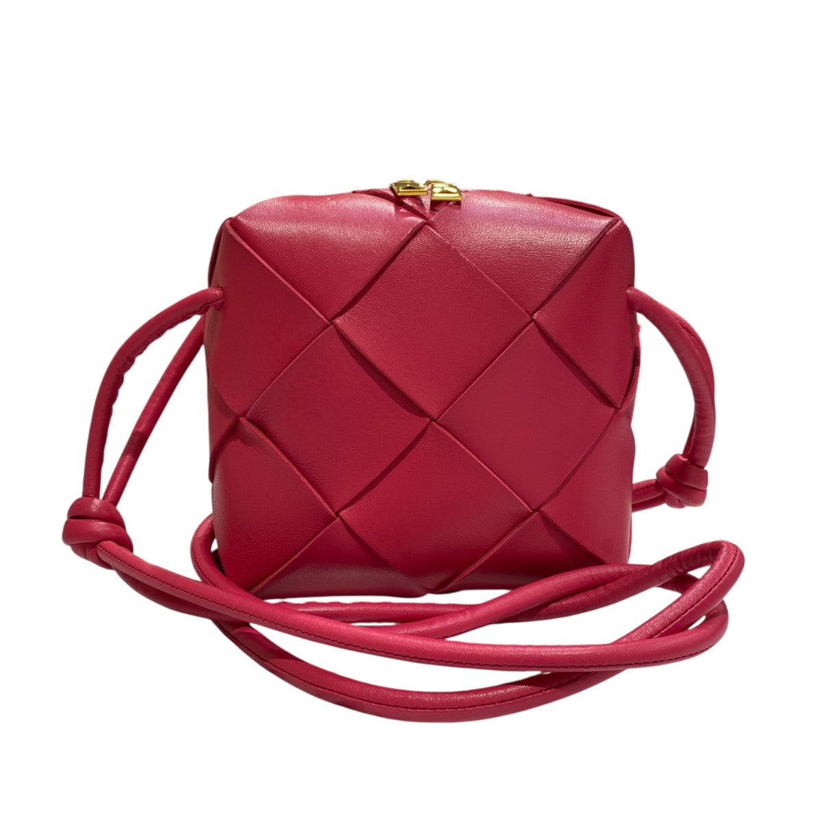 週末限定セール　 BOTTEGA VENETA ミニカセット　カメラバッグ BOTTEGA VENETA(ボッテガヴェネタ) ミニカセットカメラバッグ