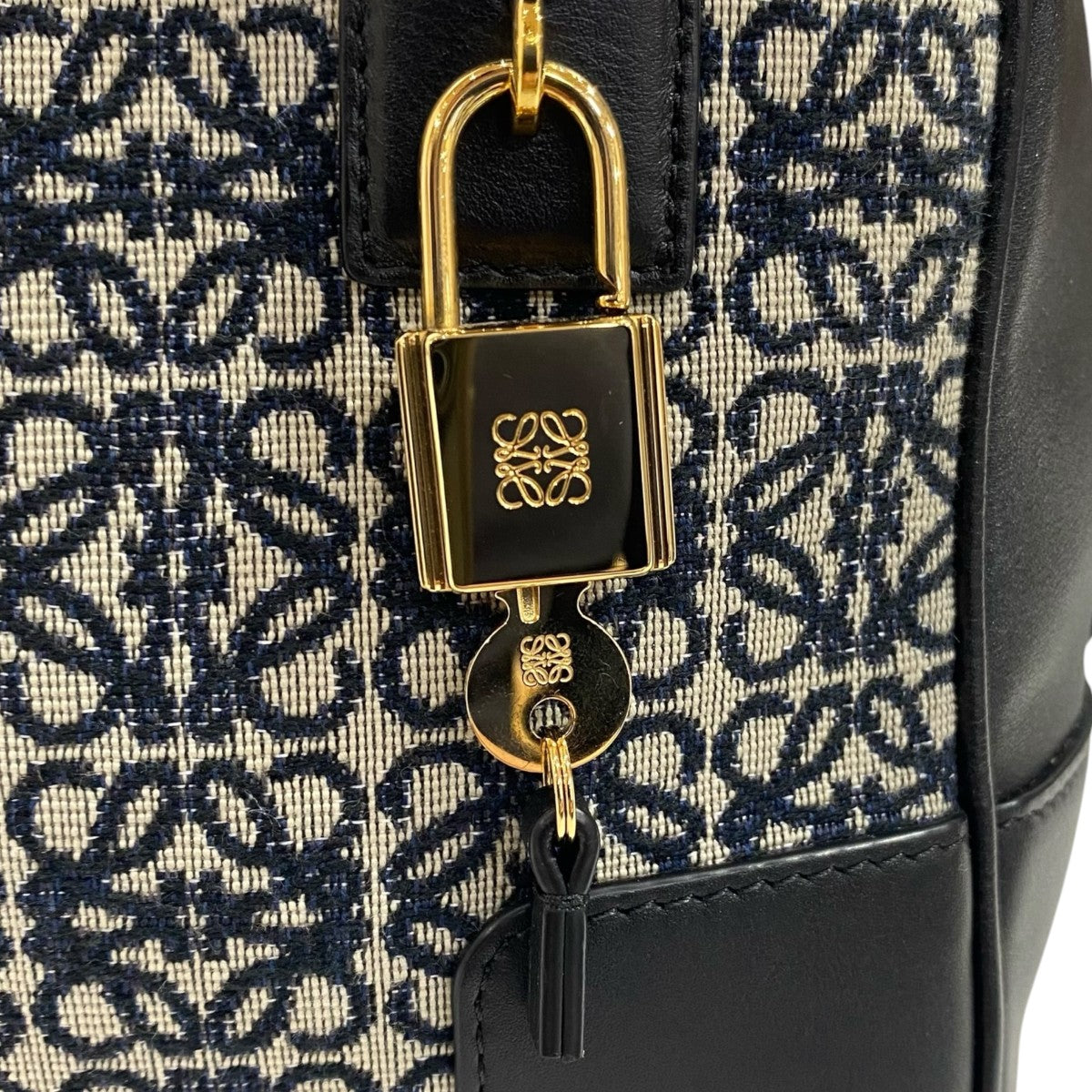 LOEWE リピートアナグラムアマソナ19 古着・中古-7枚目のアイテム画像