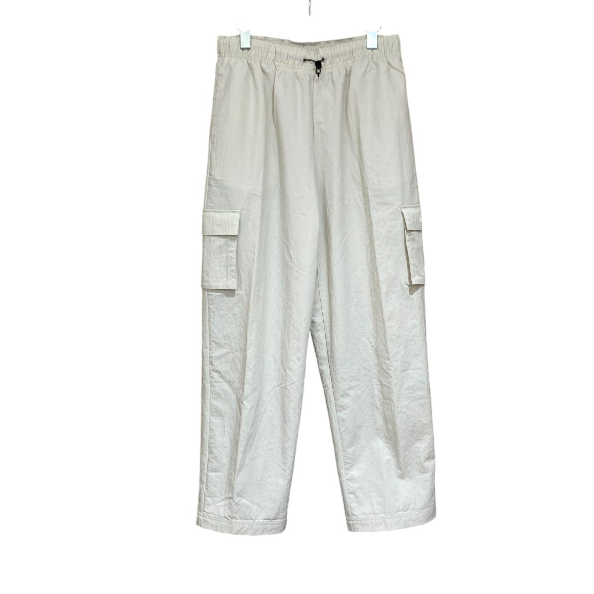 Essential Women’s High-Rise Woven Cargo PantsDO7210-104