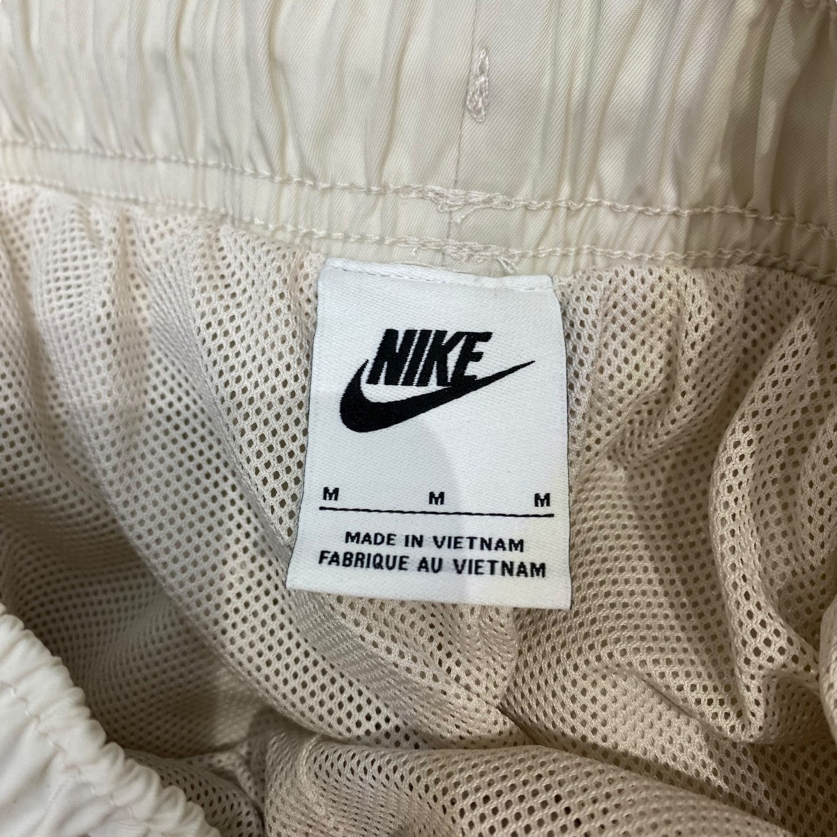 Essential Women’s High-Rise Woven Cargo PantsDO7210-104