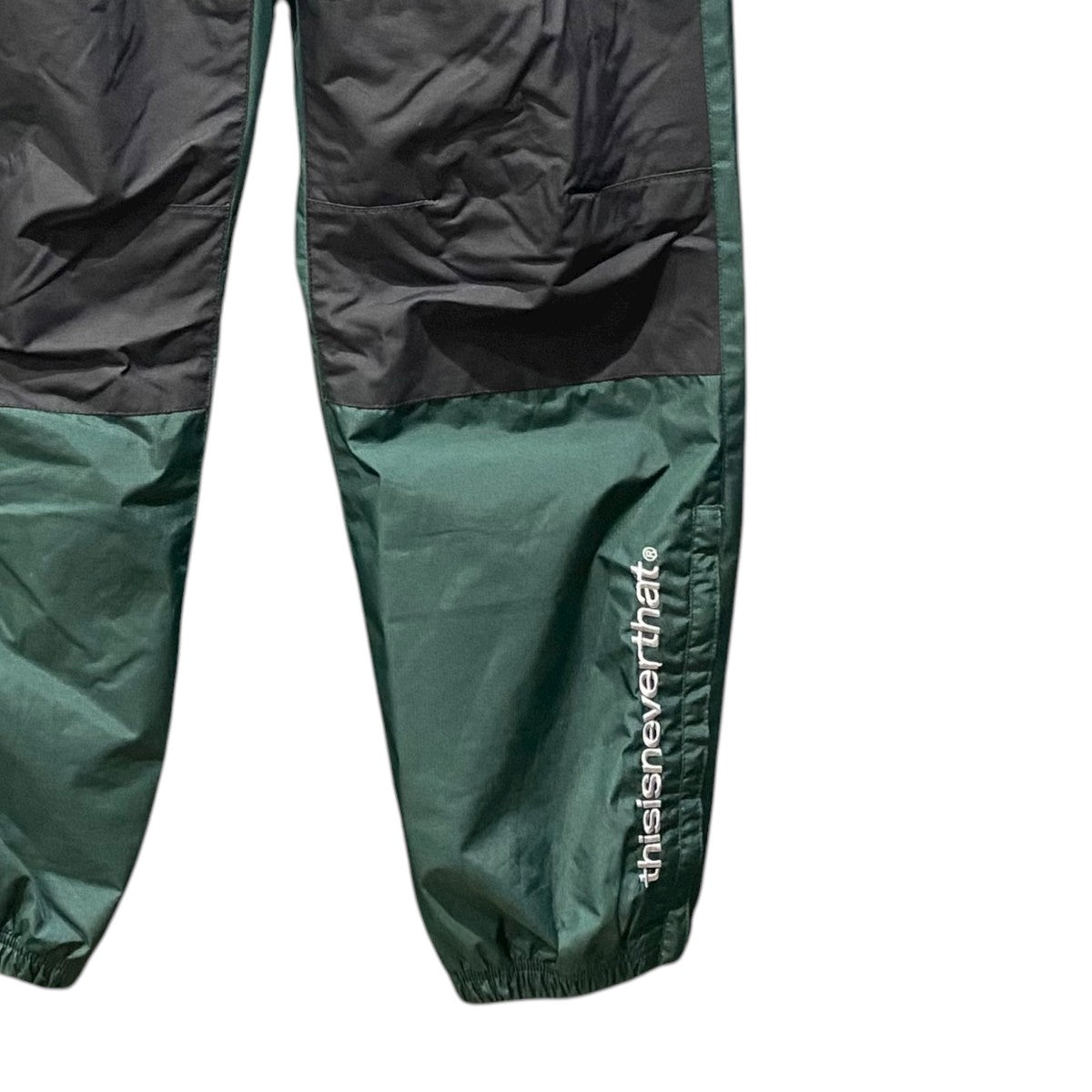 ナイロンパンツ