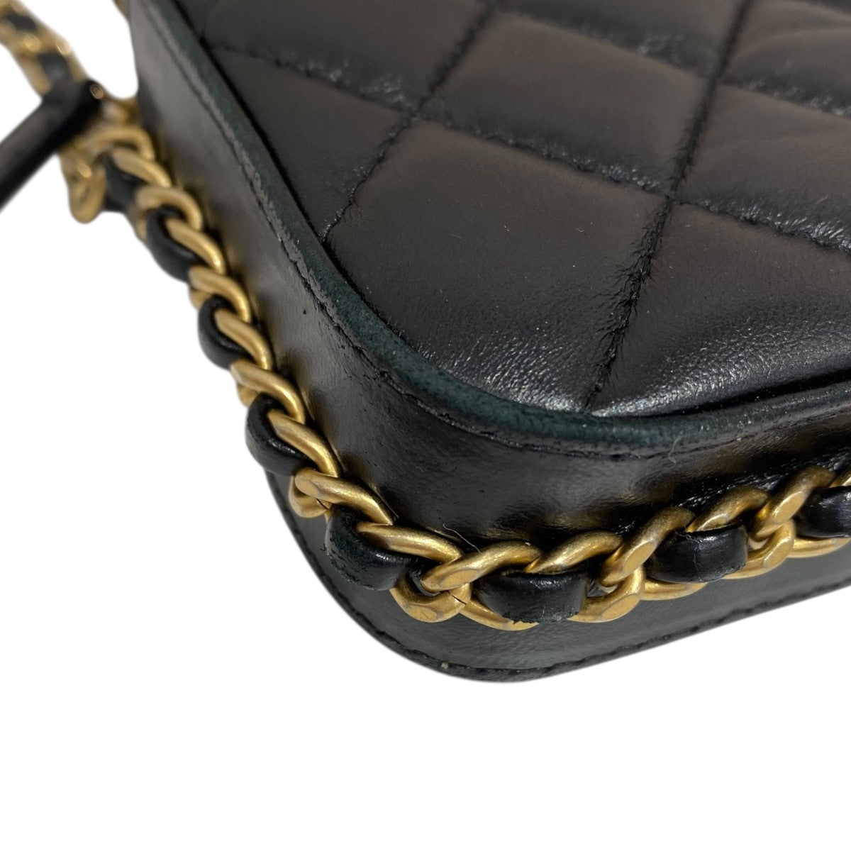 CHANEL チェーンウォレット 開きがターンロックに！新しくなった CHANEL チェーンウォレット