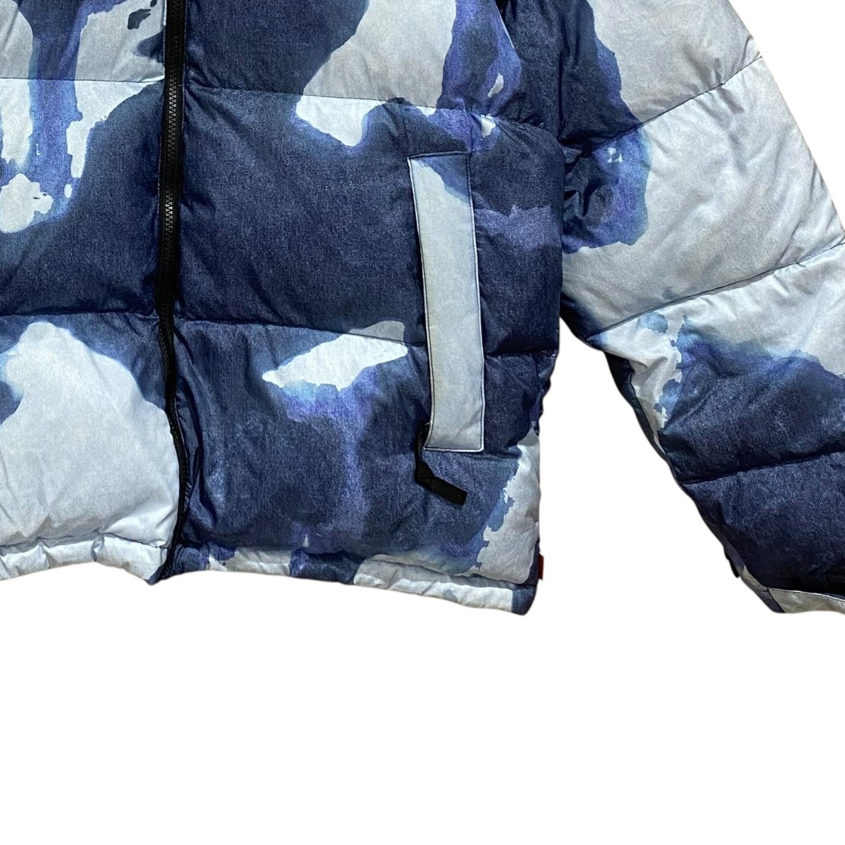 ダウンジャケットND521001 Bleached Denim Print Nuptse Jacket