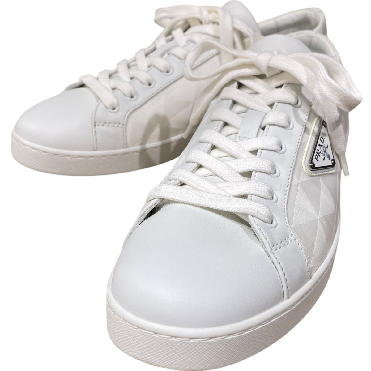 PRADA(プラダ) Re Nylon トライアングルロゴスニーカートライアングル