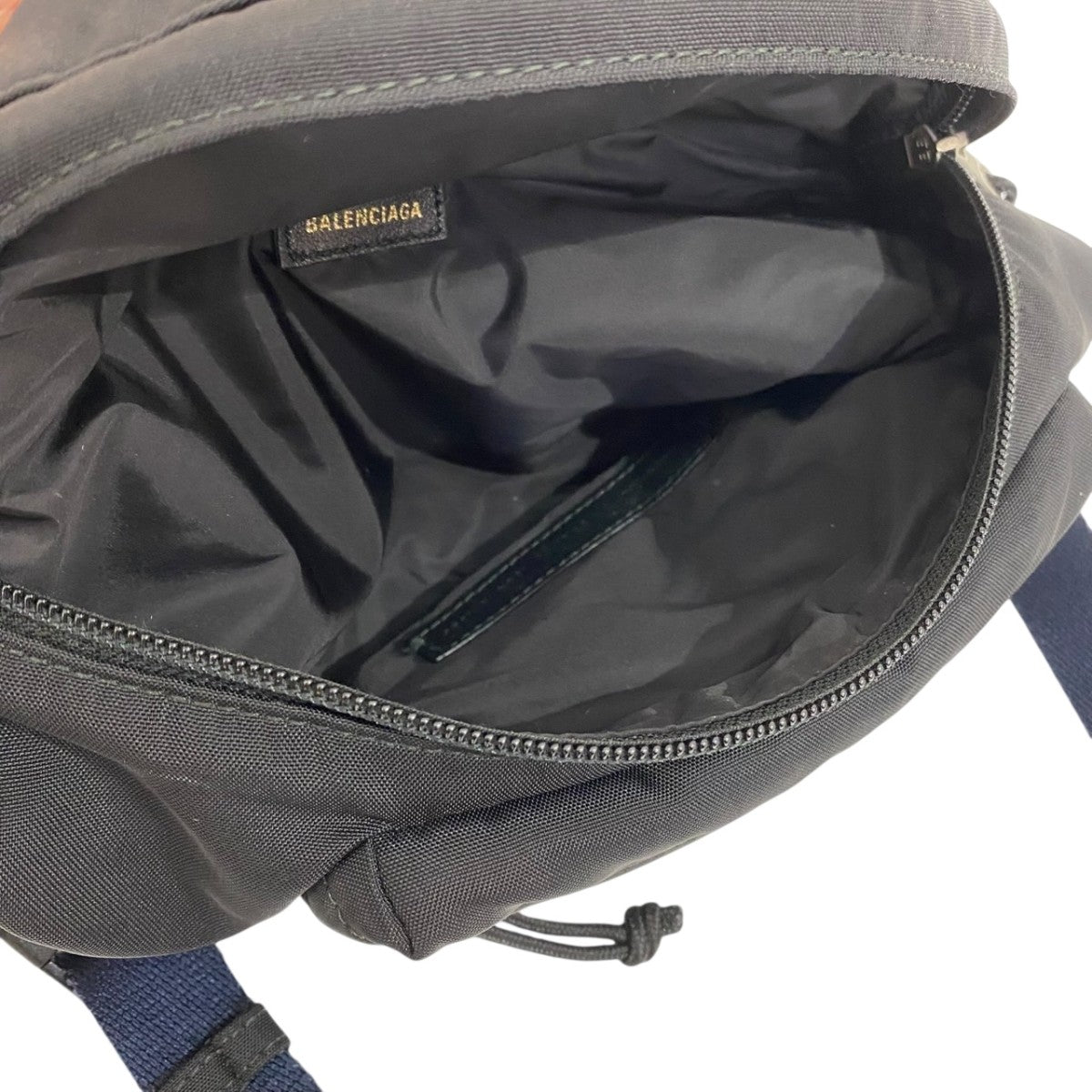 BALENCIAGA ウィール ボディバッグ 古着・中古-3枚目のアイテム画像