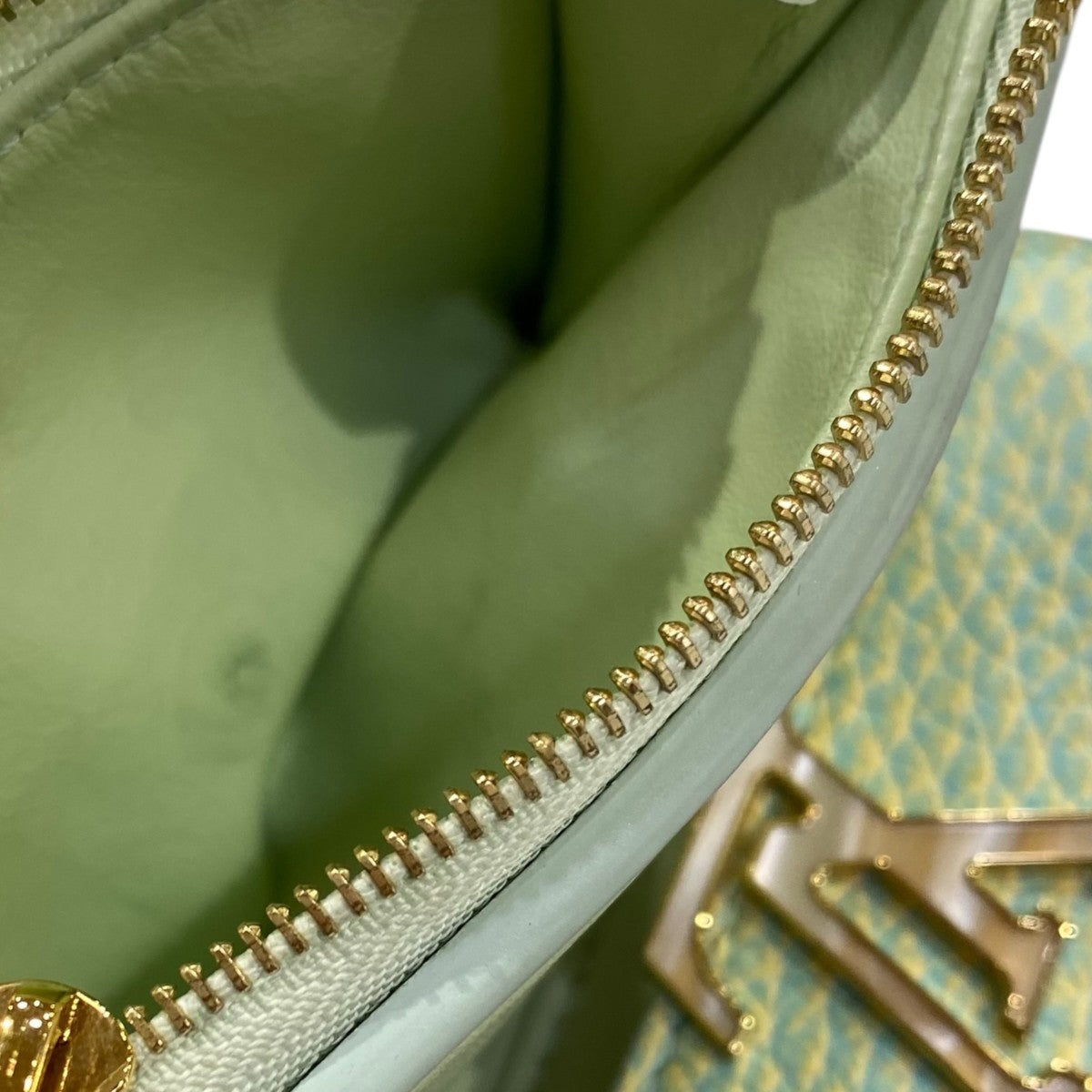 トリヨン ポルトフォイユカプシーヌ XS3つ折り財布M81528