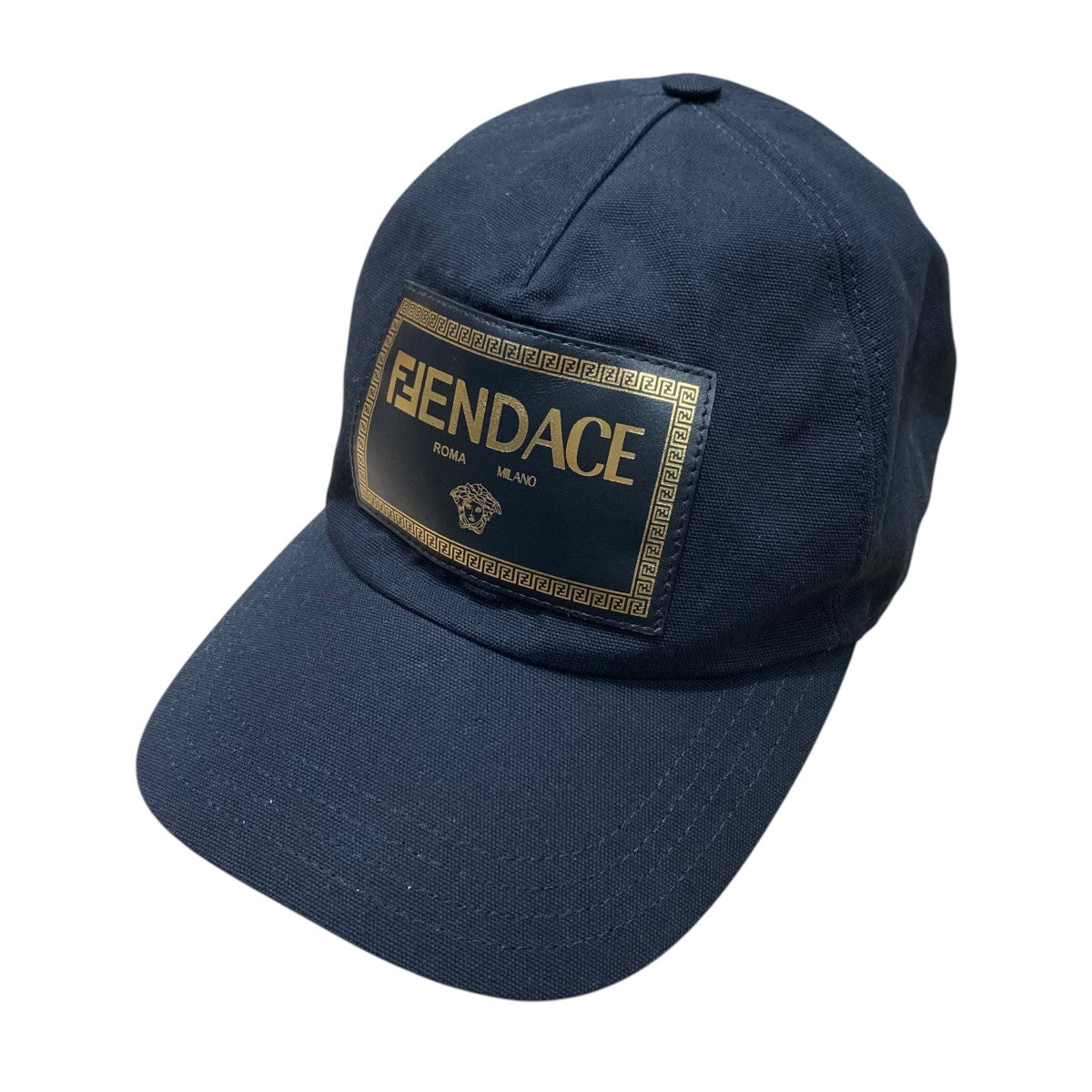 FENDI×VERSACE ■レザーパッチキャップFXQ768 古着・中古-1枚目のアイテム画像