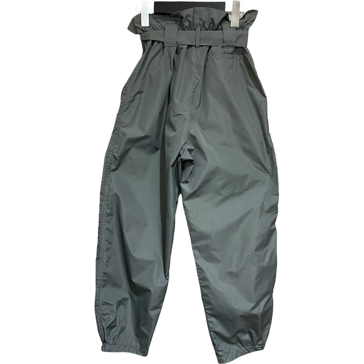 ナイロンパンツ