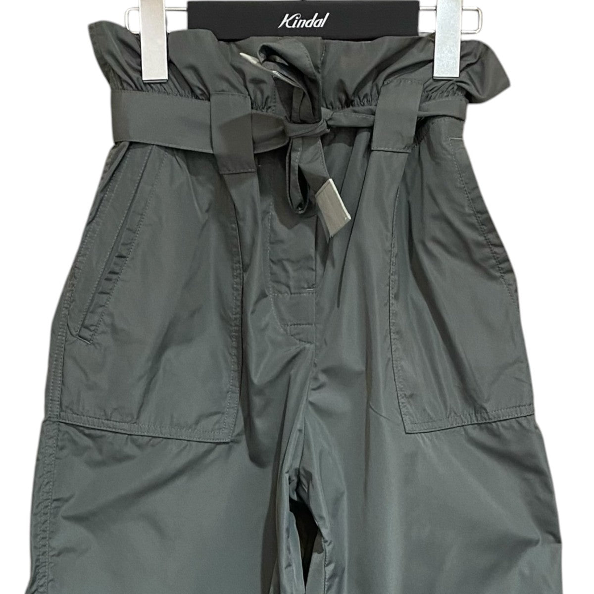 ナイロンパンツ