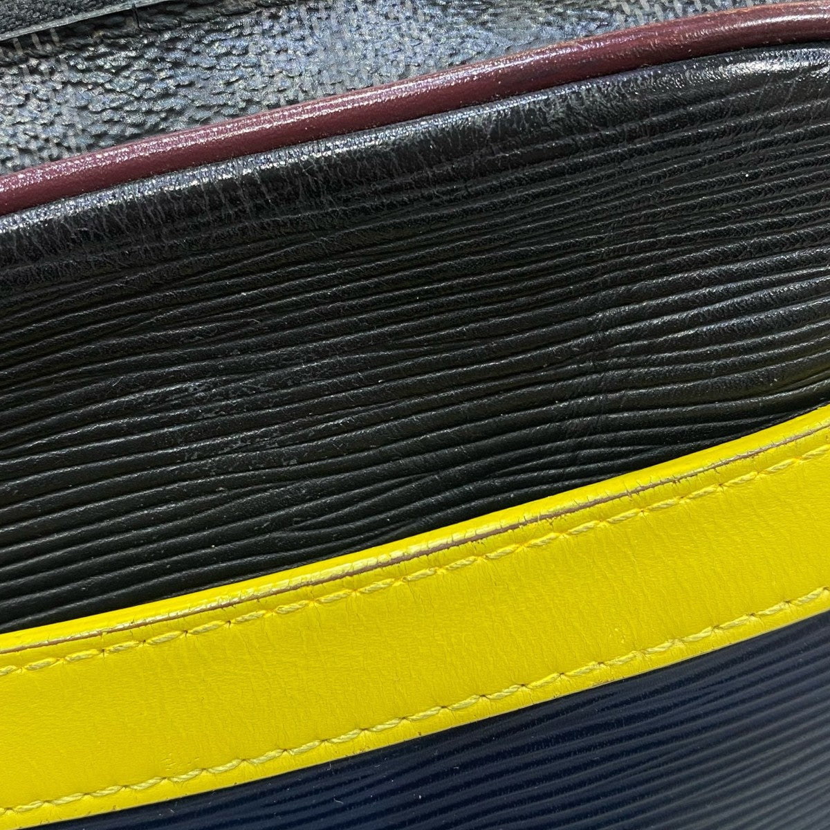 LOUIS VUITTON エピ+ダミエ グラフィット ダヌーブ スリムショルダーバックM55100 古着・中古-7枚目のアイテム画像