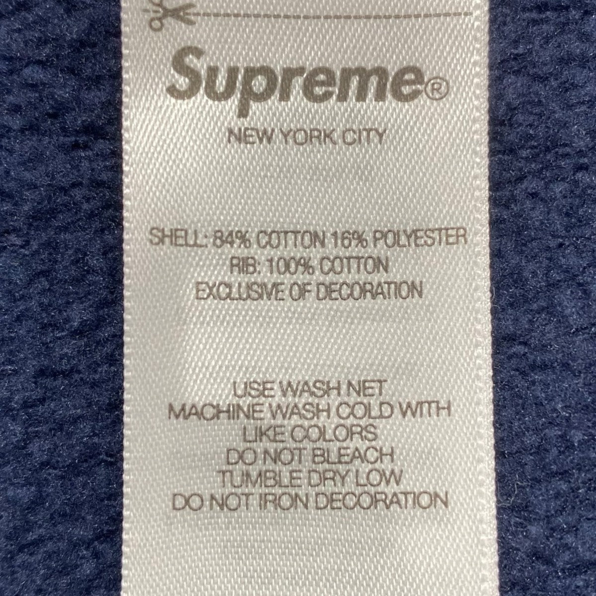25SSWashed Box Logo Crewneck