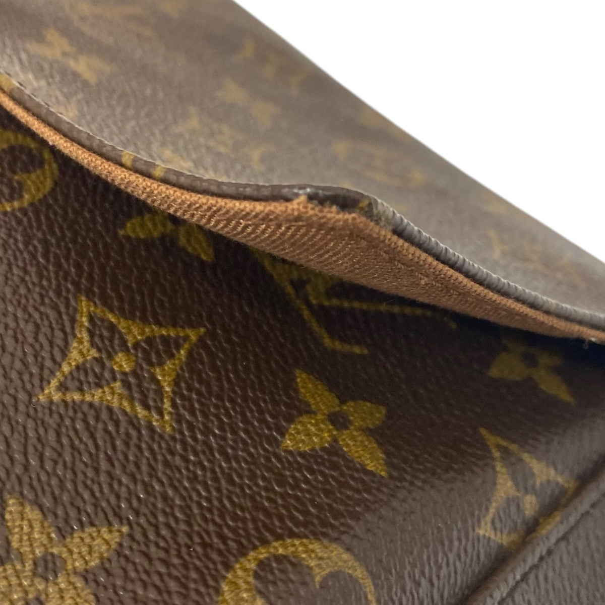 LOUIS VUITTON モノグラム ミニルーピングM51147 古着・中古-5枚目のアイテム画像