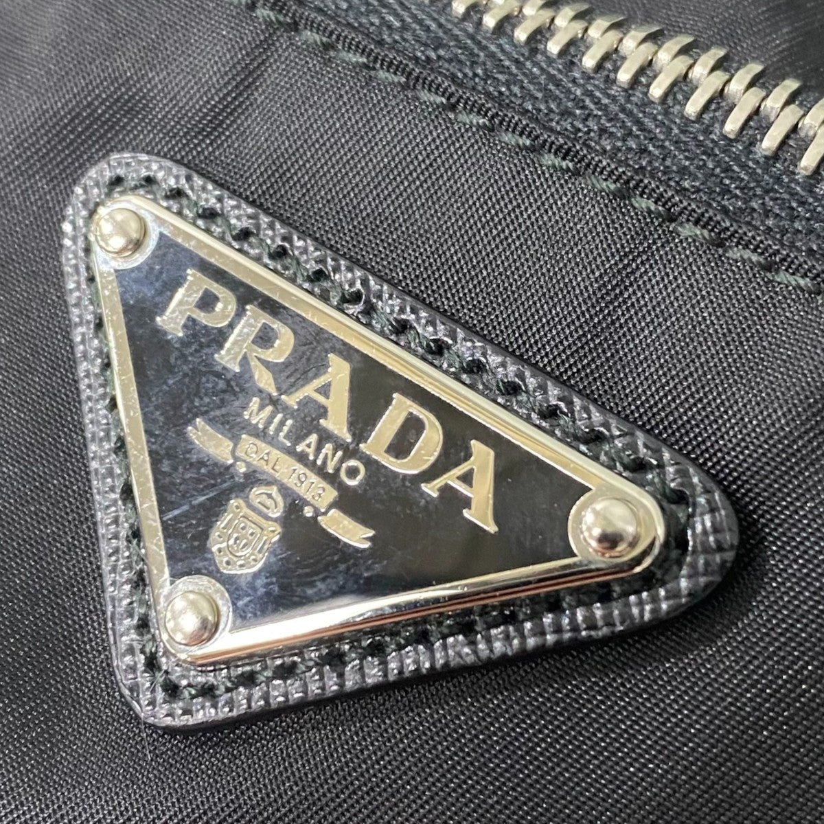 PRADA(プラダ) テスートスカル ショルダーバッグ ブラック｜【公式