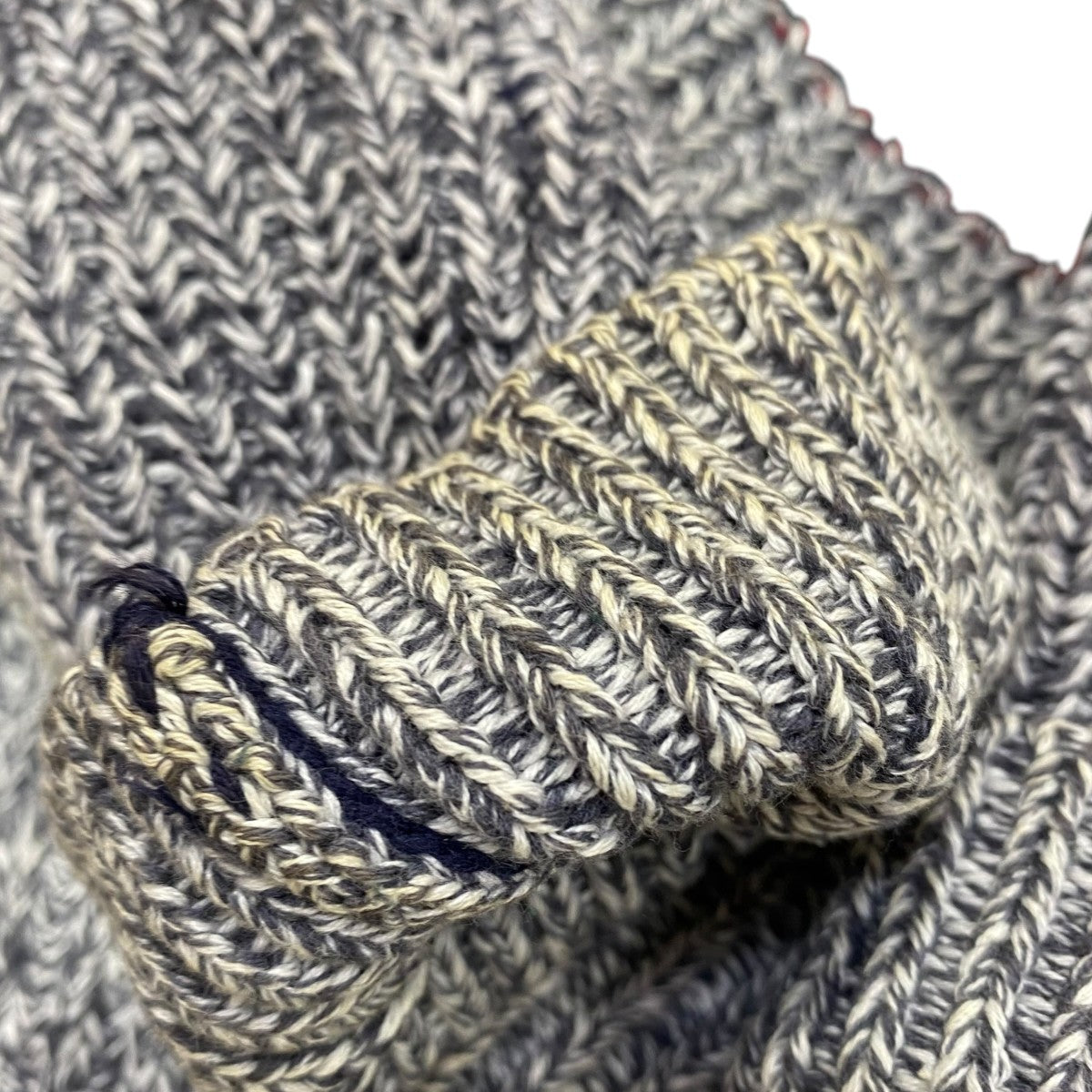 RIB CREWNECK SWEATER