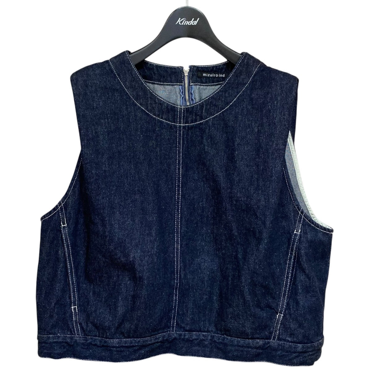 ノースリーブベスト