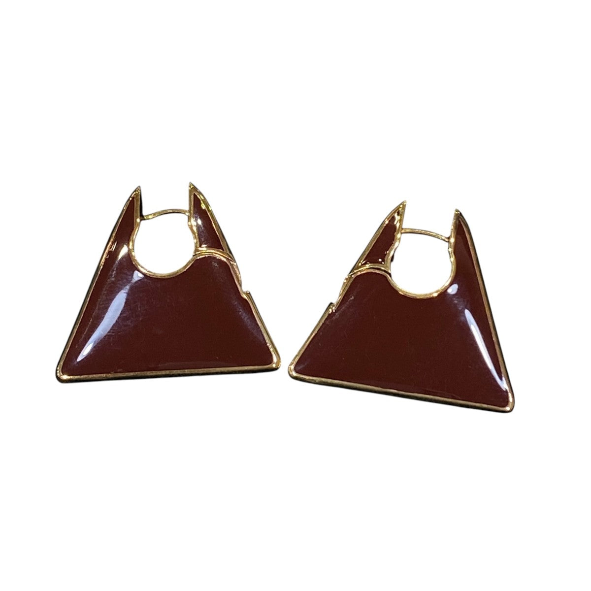 トライアングルピアス