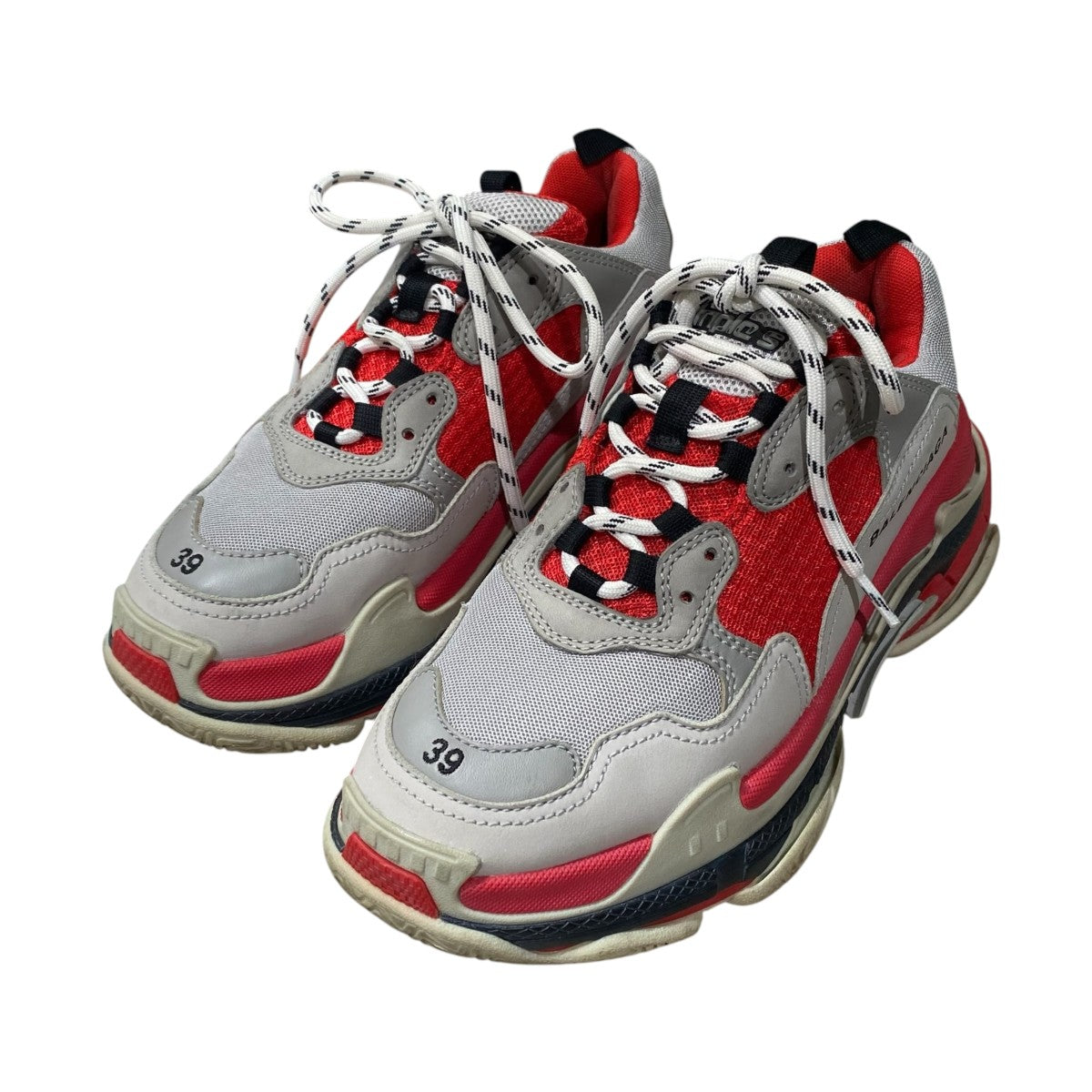 TRIPLE S536737