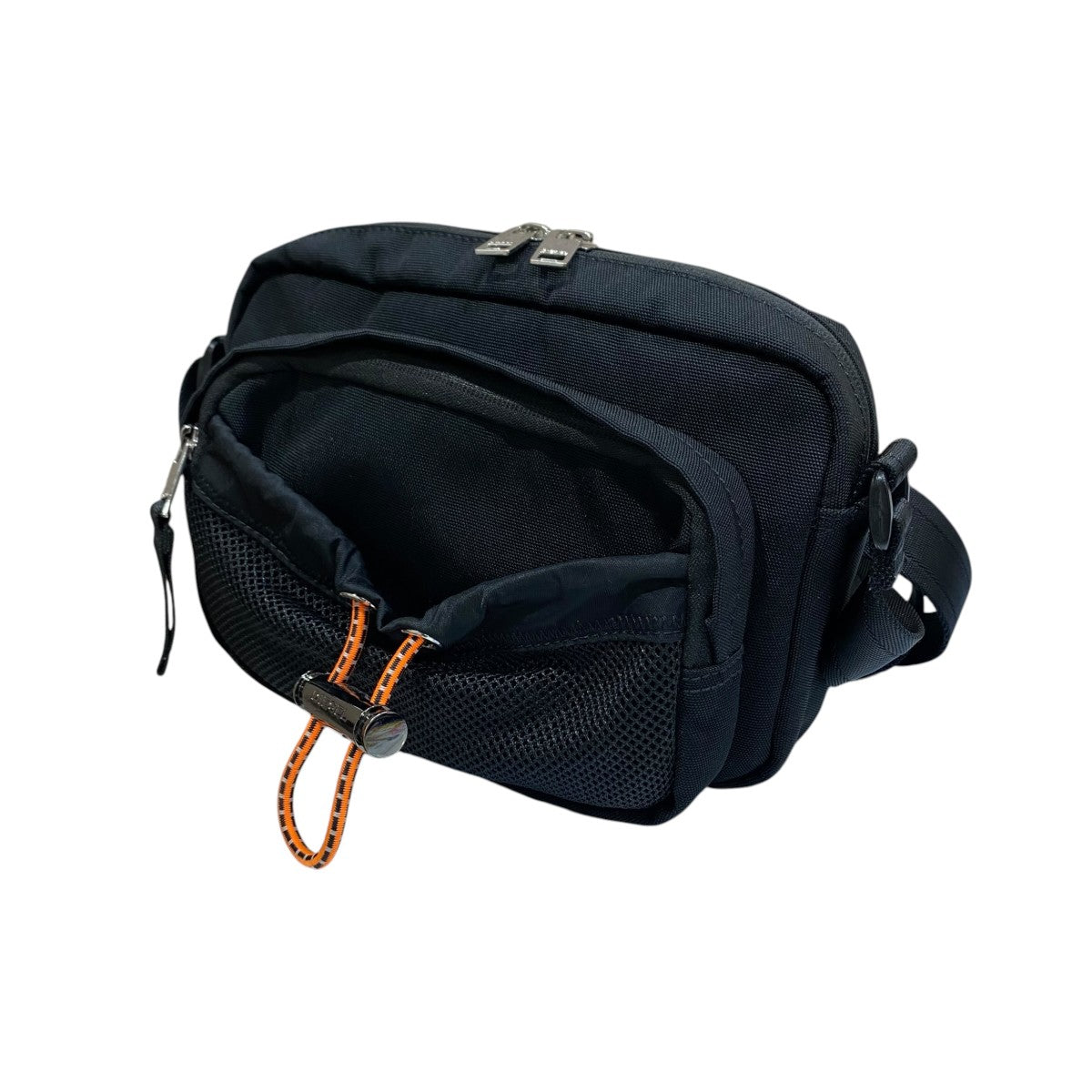 DIESEL ショルダーバッグ 古着・中古-1枚目のアイテム画像