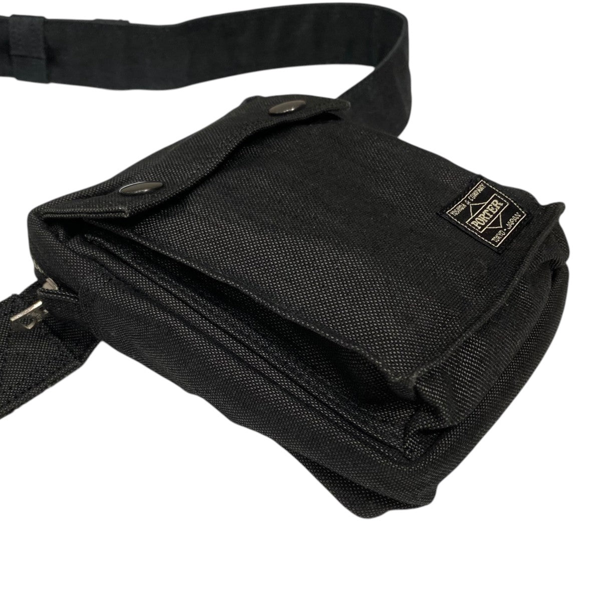 SMOKY VERTICAL SHOULDER BAG
