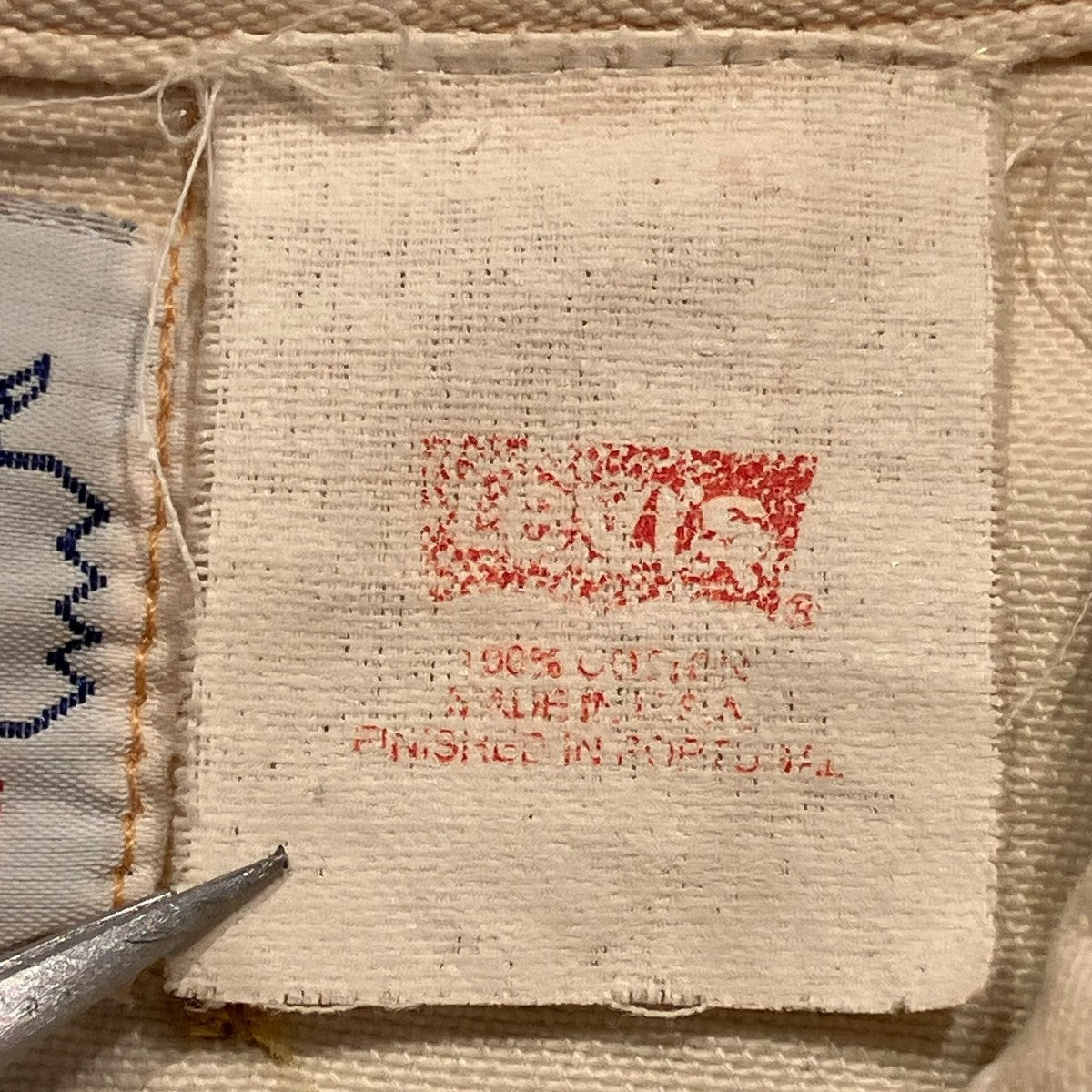 「50’S 復刻 LEVI’S VINTAGE CLOTHING 初期モデル シェルボタン」長袖シャツ