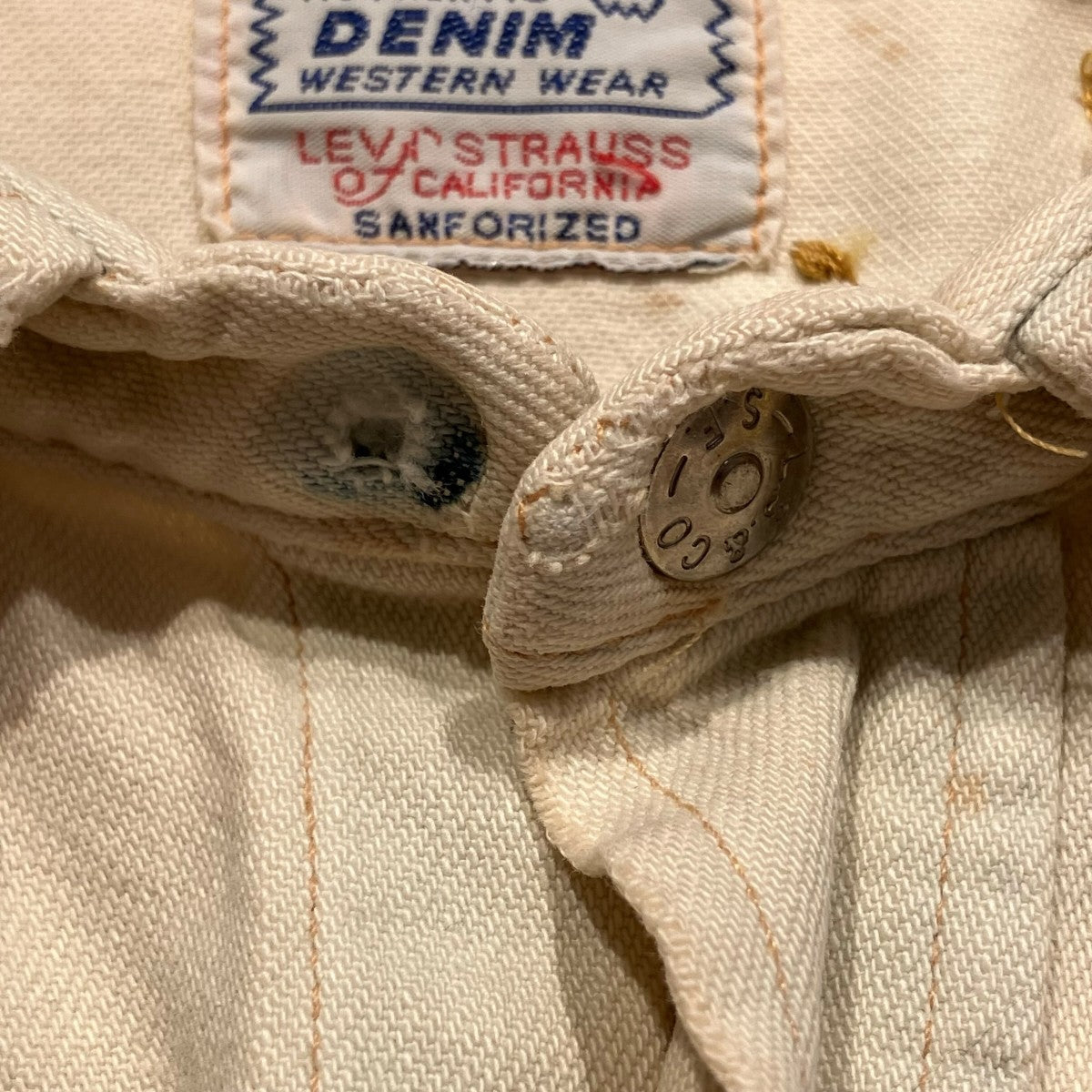 「50’S 復刻 LEVI’S VINTAGE CLOTHING 初期モデル シェルボタン」長袖シャツ
