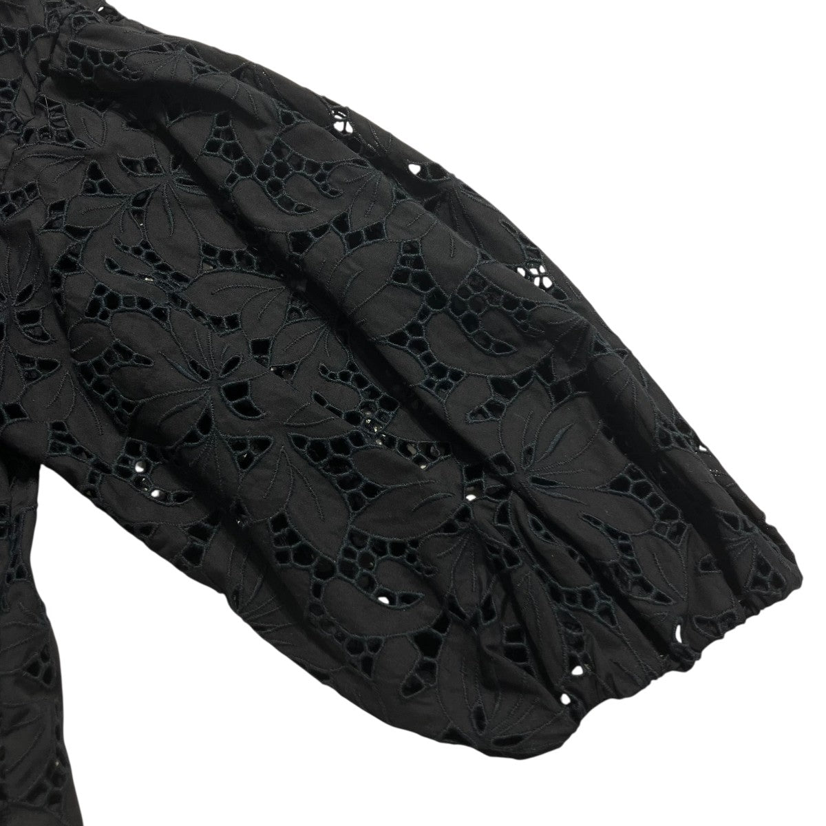 ▼24SS 未使用級✨ティッカ 総レースフラワーノーカラージャケット 羽織 黒 セール】【TICCA】フラワーレースジャケット（ノーカラー