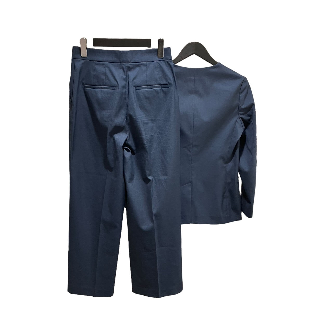 新品タグ付き　ICB　アイシービ　夏物　スーツ 新品タグ付き ICB アイシービ 夏物 スーツ 新品タグ付き ICB