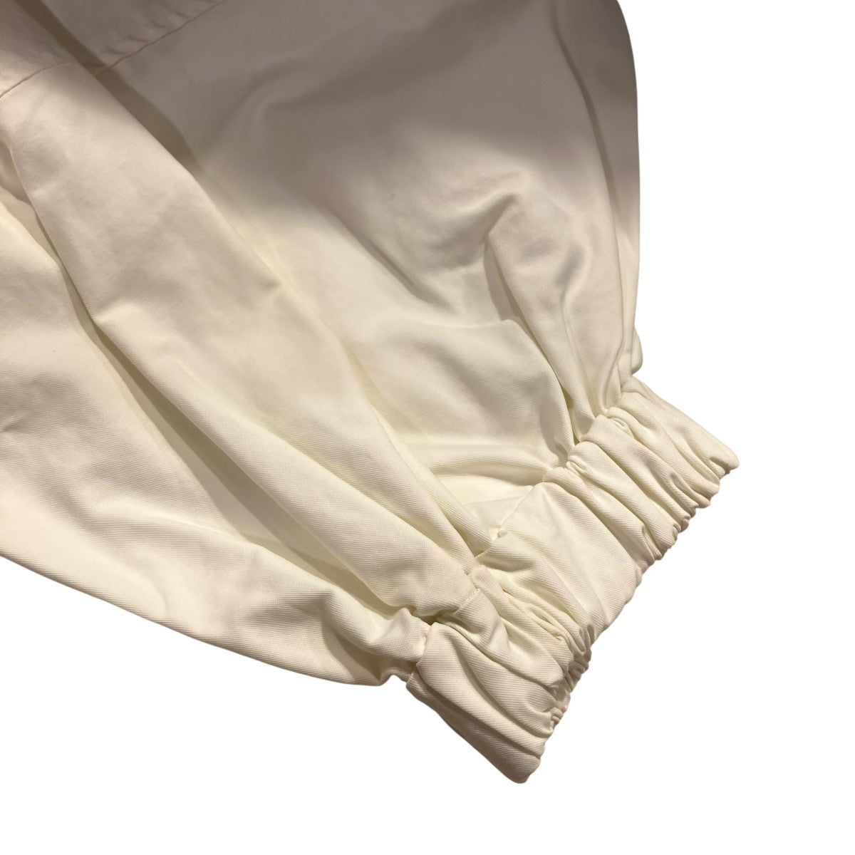 【Keikoさん専用】yori ヨリ ミニパフ ブラウス パフスリーブ 極美品】yori ヨリシャイニーパフブラウスsize38 - メルカリ