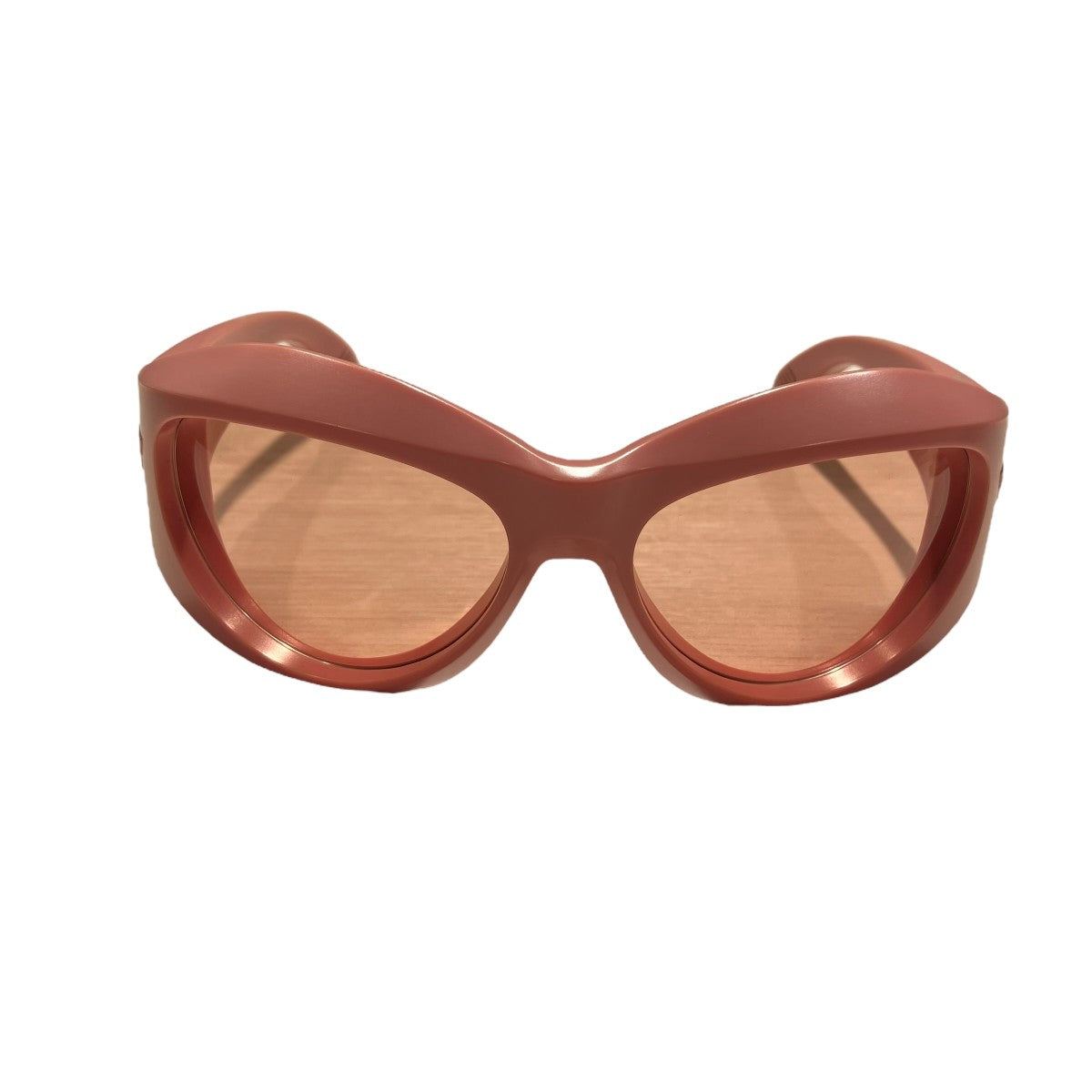 BOTTEGA VENETA ドロップ パイロット サングラス Bottega Veneta® Drop Aviator Sunglasses in Black/yellow