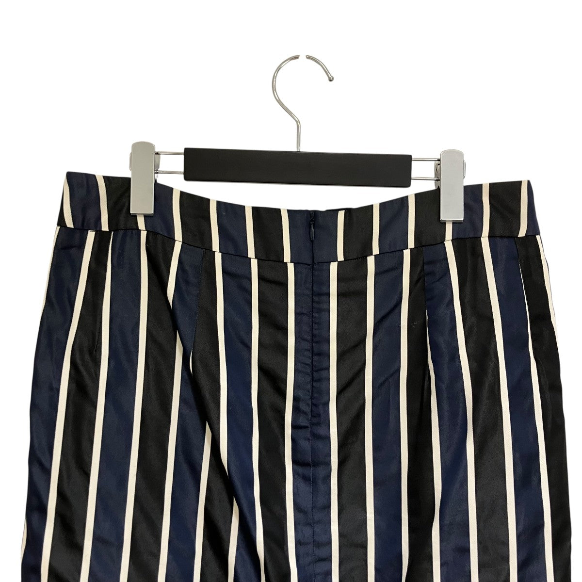 ストライプスカート