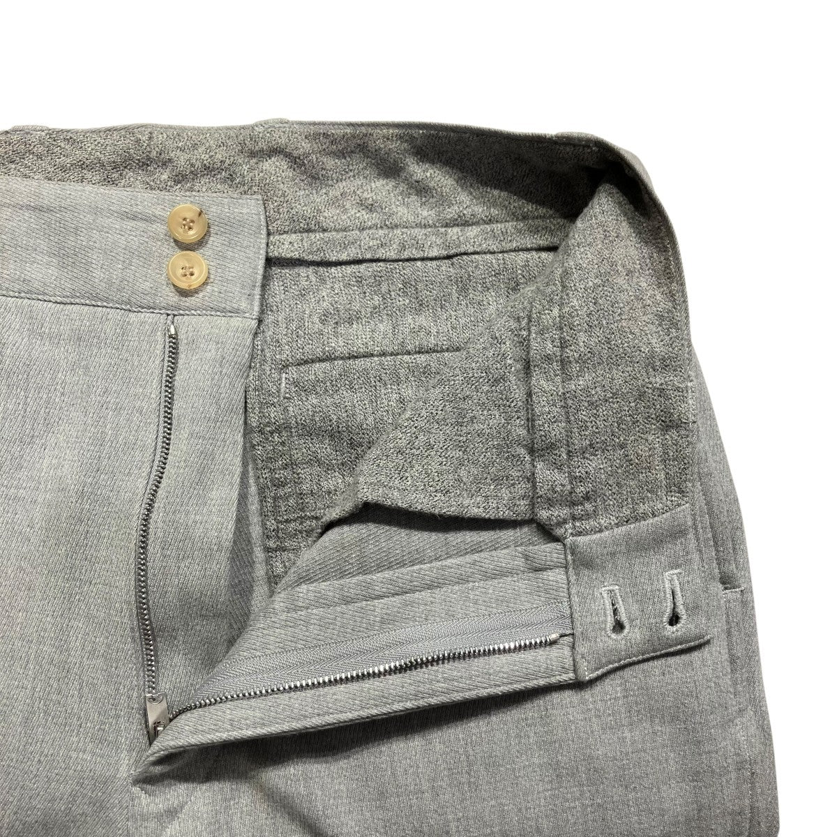 45R　トリコチンストレッチ馬比女　パンツ　裾ボタン　ロゴ刺繍　2 45R トリコチンストレッチ馬比女 パンツ 裾ボタン ロゴ刺繍 2