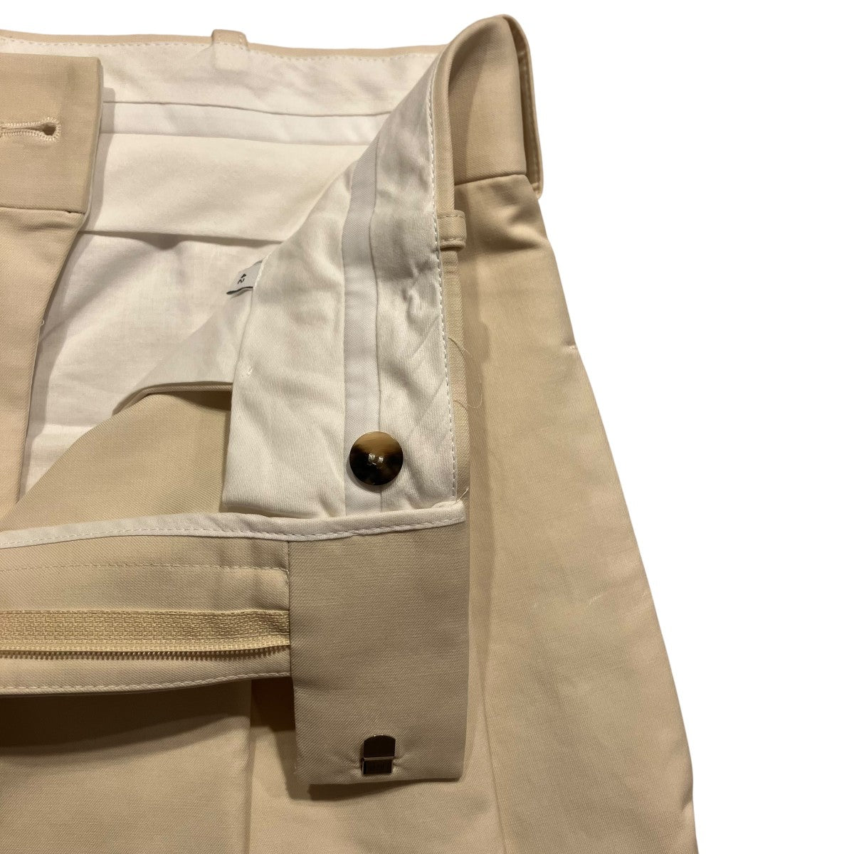 BOTTEGA VENETA(ボッテガヴェネタ) ハーフパンツ651652 V0BS0 651652