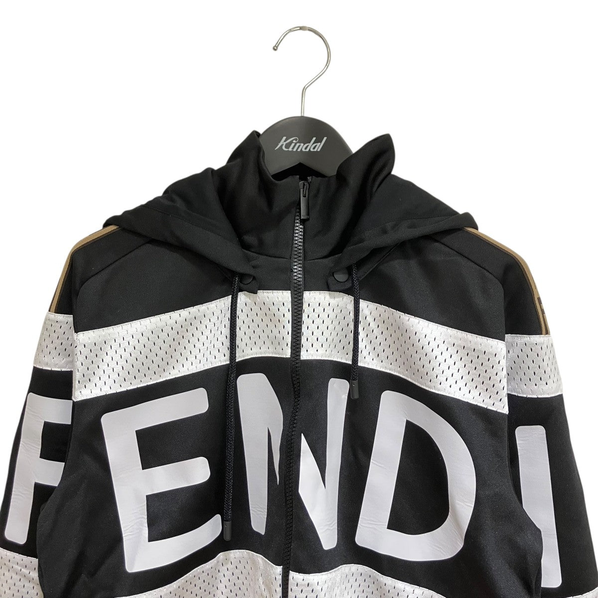 FENDI ズッカ柄オーバーサイズパーカー FENDI(フェンディ) ズッカ柄ジップパーカーFAF583 FAF583 ブラック
