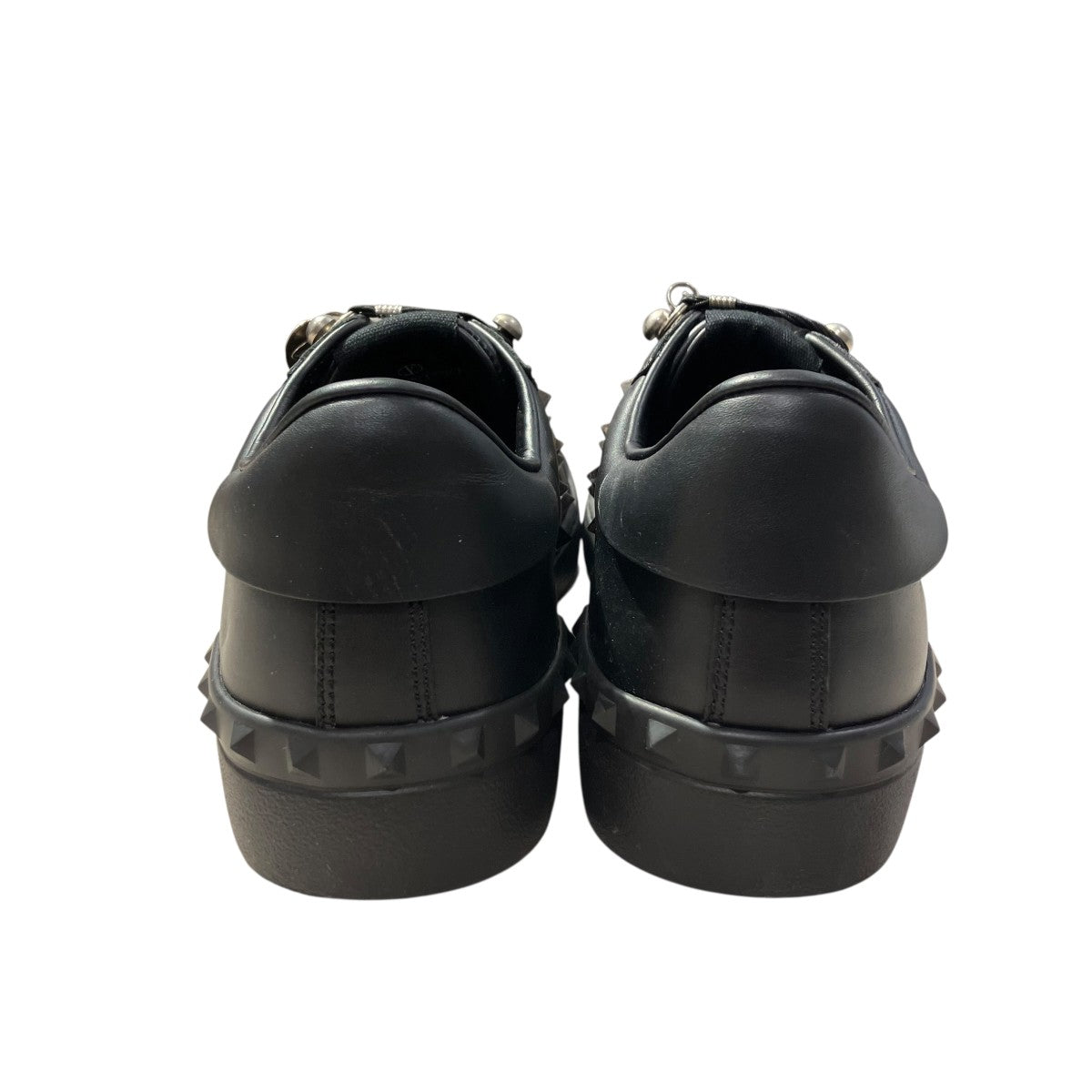 新品同様! ヴァレンティノガラヴァーニ 定番 ロックスタッズ ネイビー 22.5 楽天市場】【新品同様】 ヴァレンティノ ガラヴァーニ VALENTINO