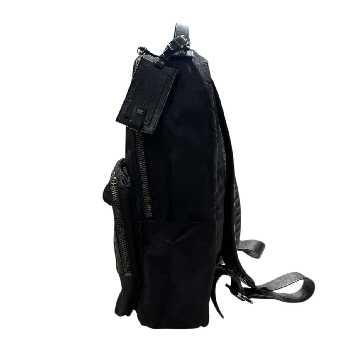 VALENTINO ブラック 迷彩柄 リュック VALENTINO GARAVANI(ヴァレンティノ・ガラヴァーニ) 迷彩柄 バック