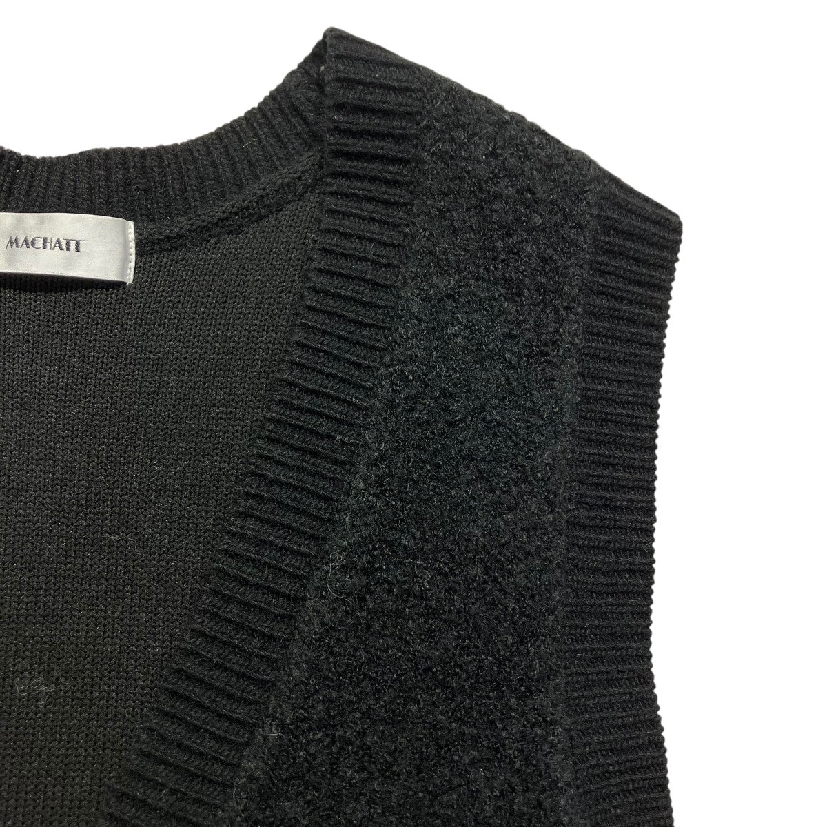 machatt(マチャット) Vネック サイドボタンニットベスト ブラック